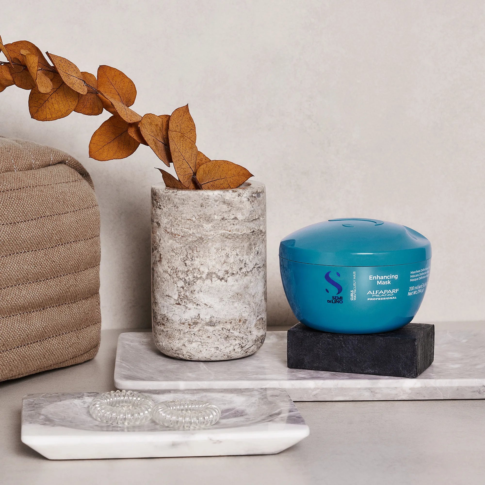 Mascara Potenciadora Semi Di Lino Curls para Cabellos Rizados y Ondulados 200 ml