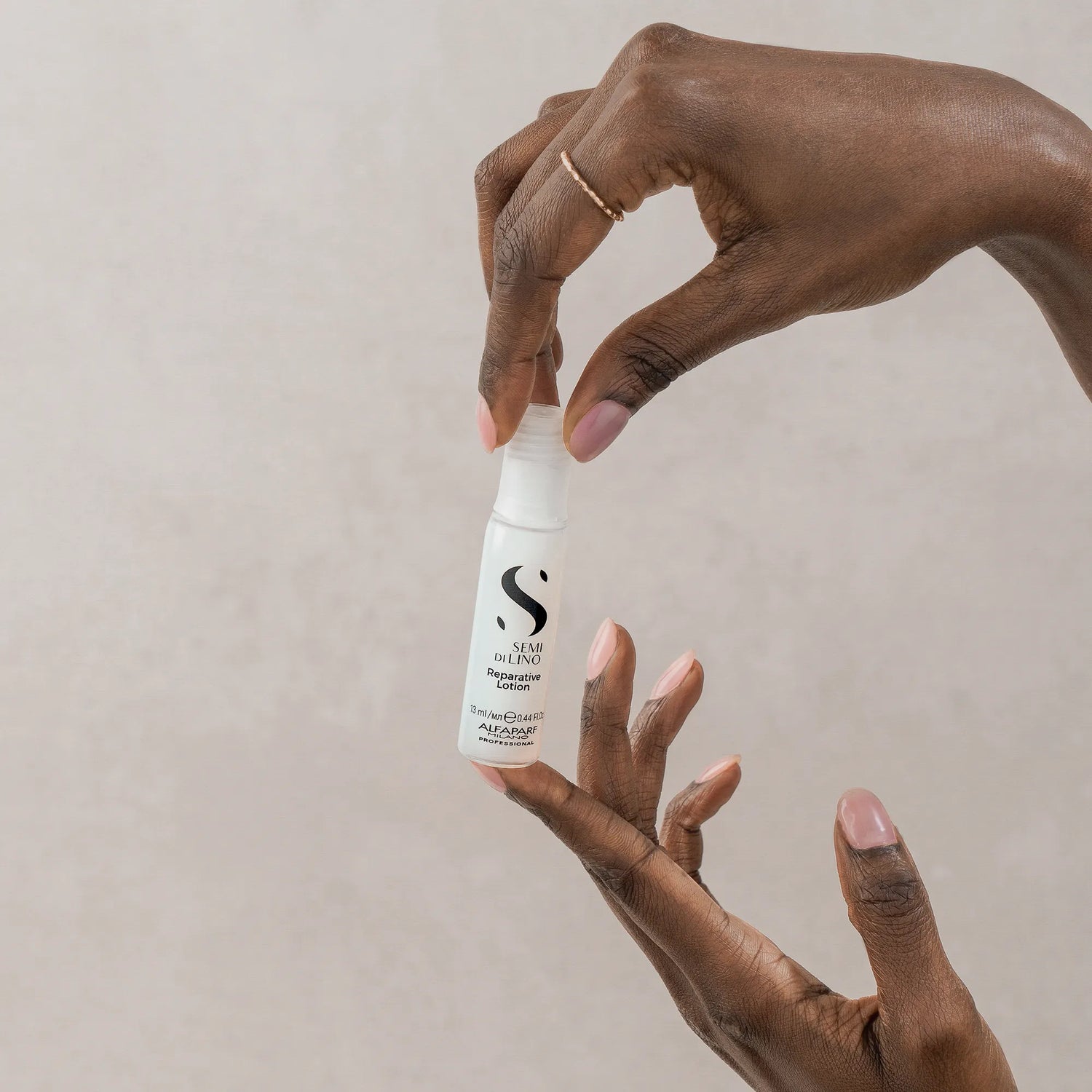 Ampolla Loción Reparadora Semi Di Lino Reconstruction para Cabellos Dañados 13 ml