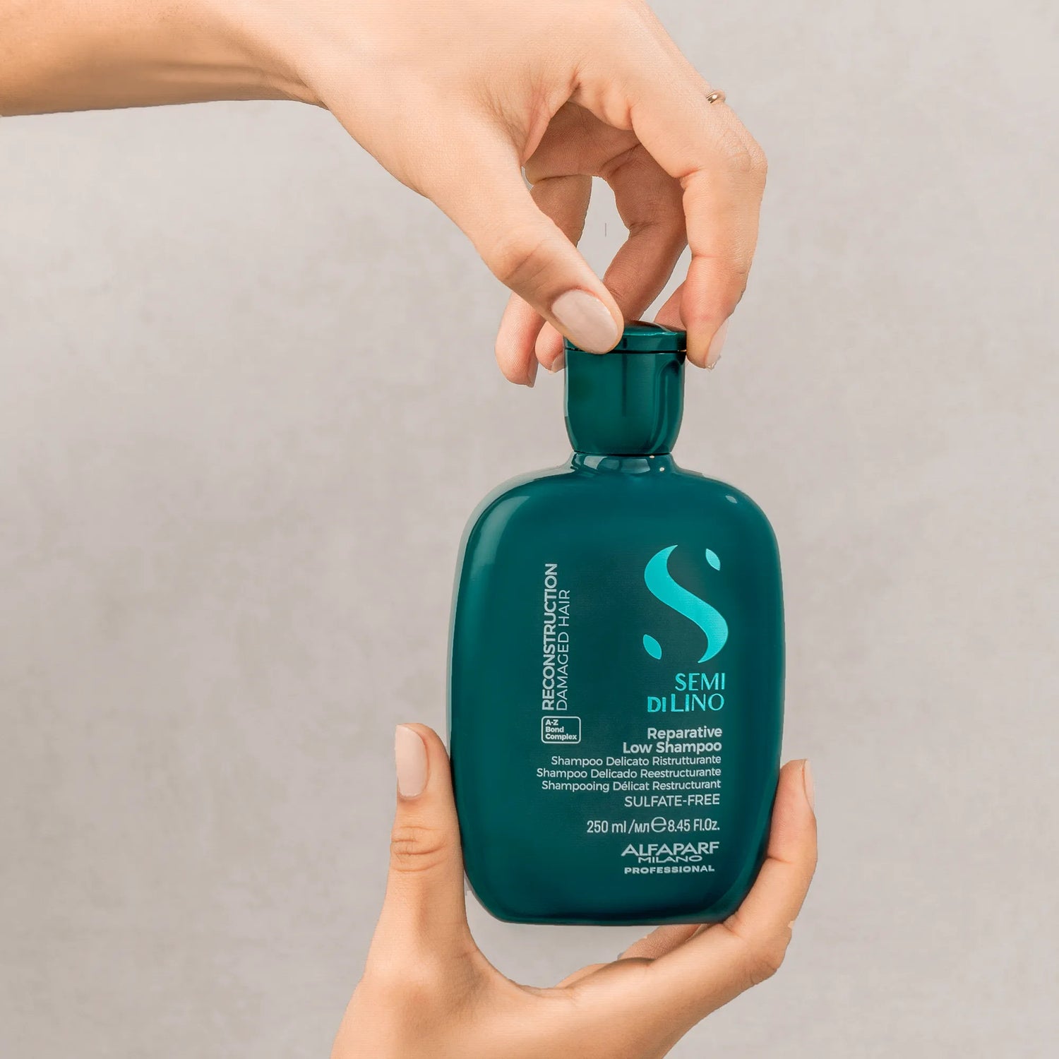 Shampoo Semi Di Lino Reconstruction para Cabello Dañado 250 ml