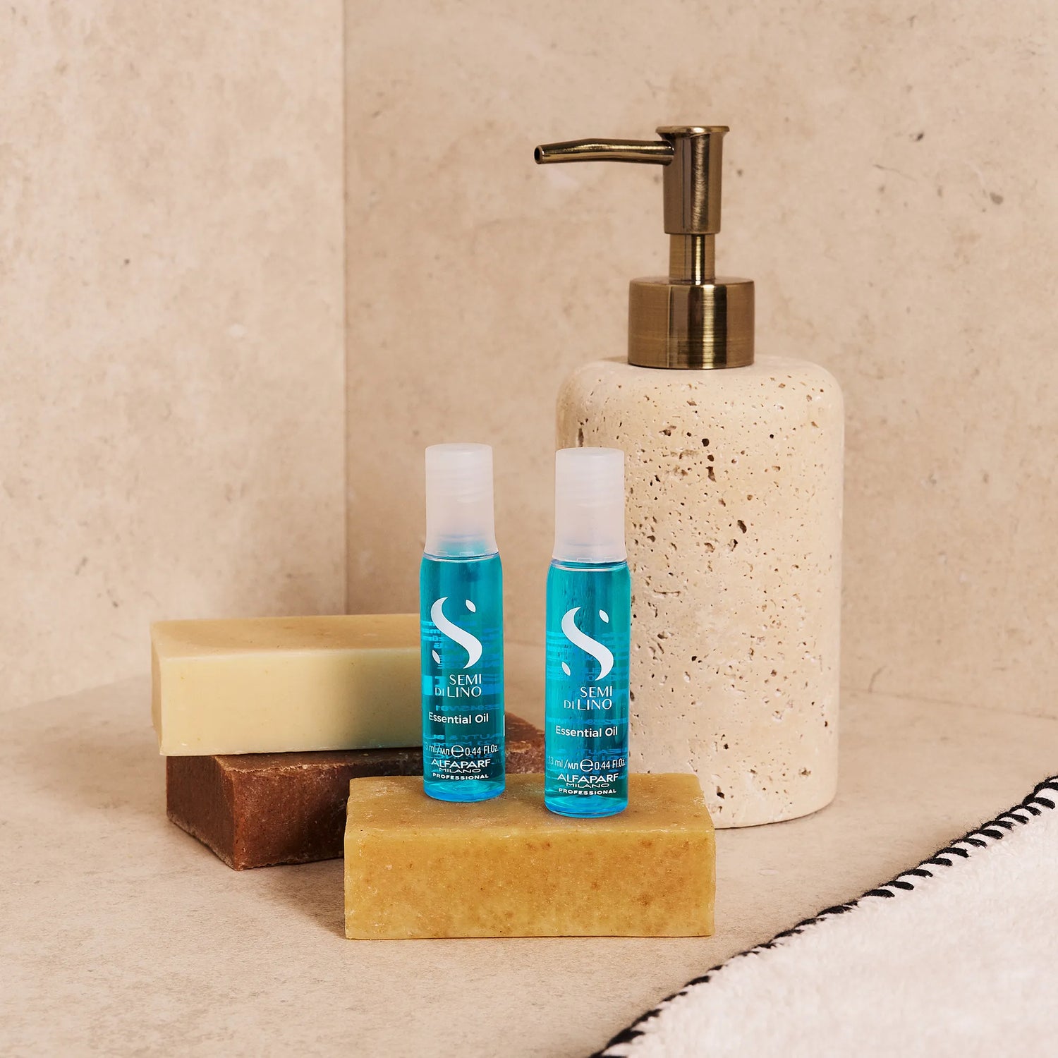 Ampolla Essential Oil Tratamiento Intensivo Semi Di Lino Sublime para todo tipo de cabello 13 ml