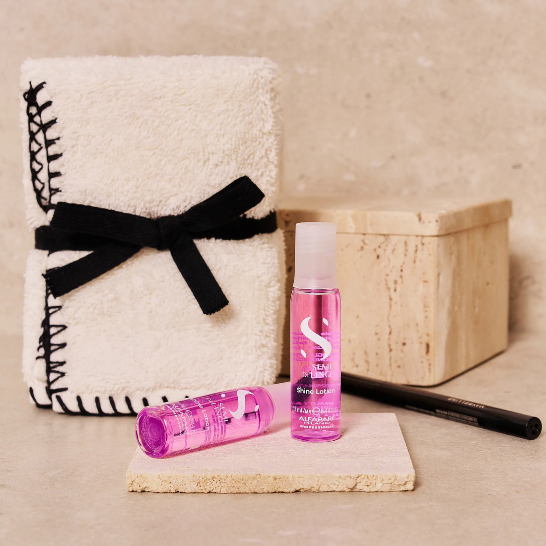 Ampolla Shine Lotion Tratamiento Iluminador Semi Di Lino Sublime para todo tipo de cabello 13 ml